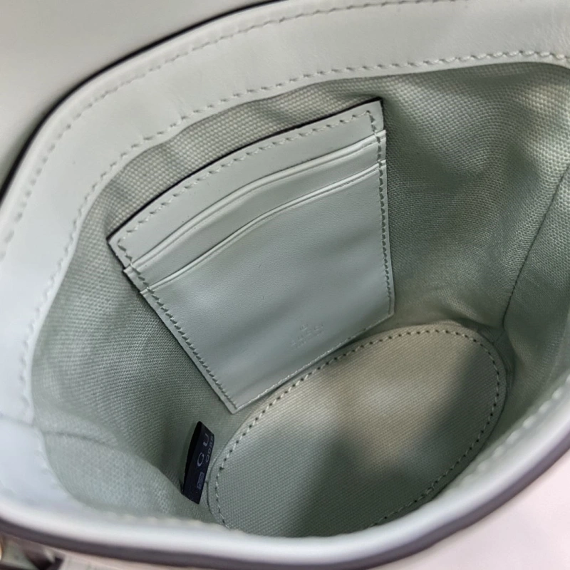 Gvc*1 bucket bags 4094-0136