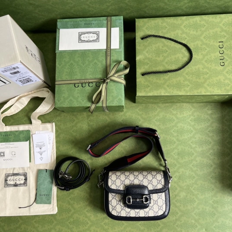 Gvc*1 clutch bags 4094-0439