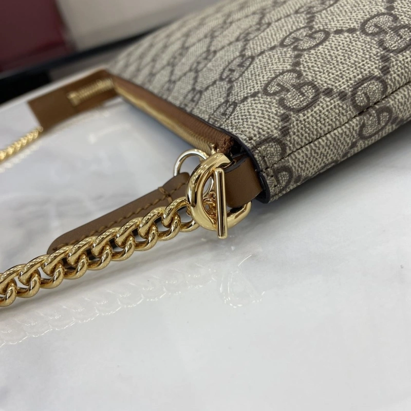 Gvc*1 clutch bags 4094b-0009