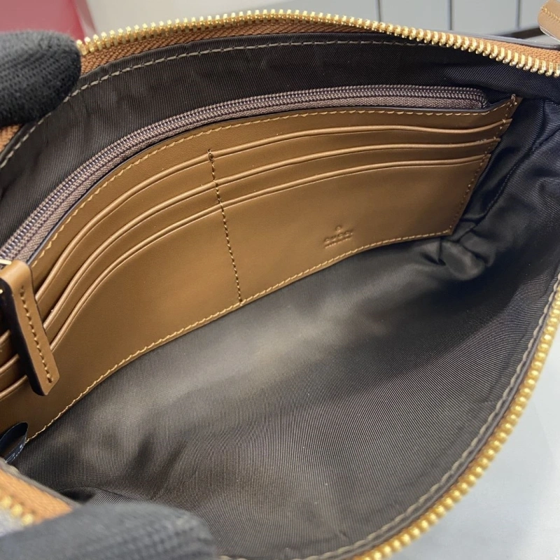 Gvc*1 clutch bags 4094b-0009