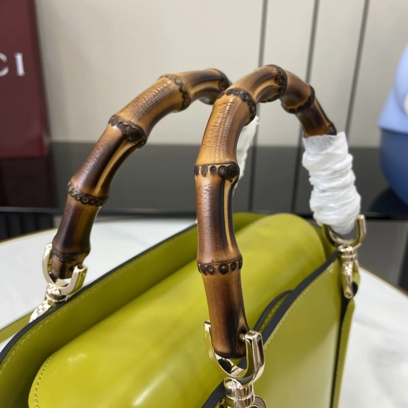 Gvc*1 top handle bags 4094b-0084