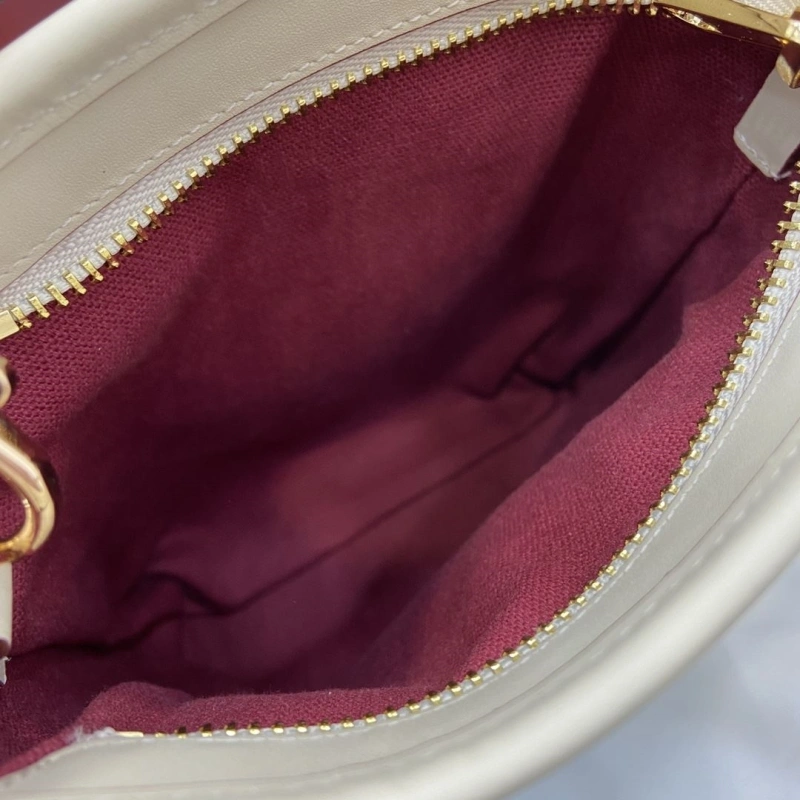 Gvc*1 top handle bags 4094b-0524
