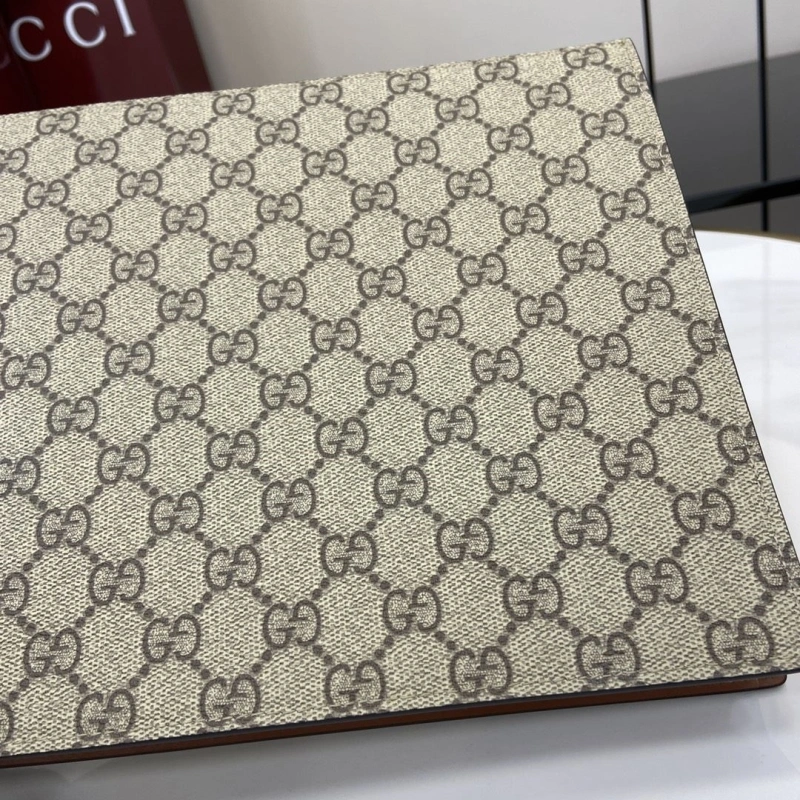 Gvc*1 clutch bags 4094b-0682