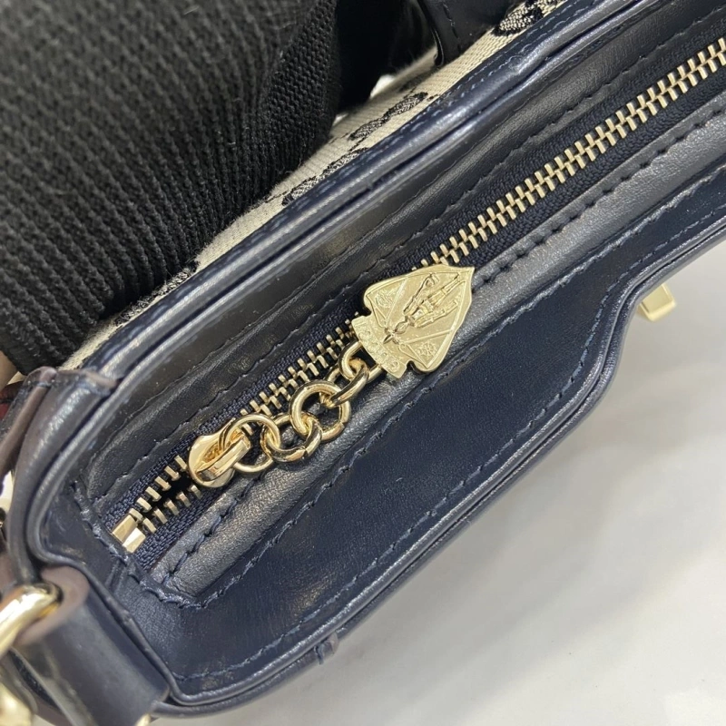 Gvc*1 satchel bags 4094b-0761