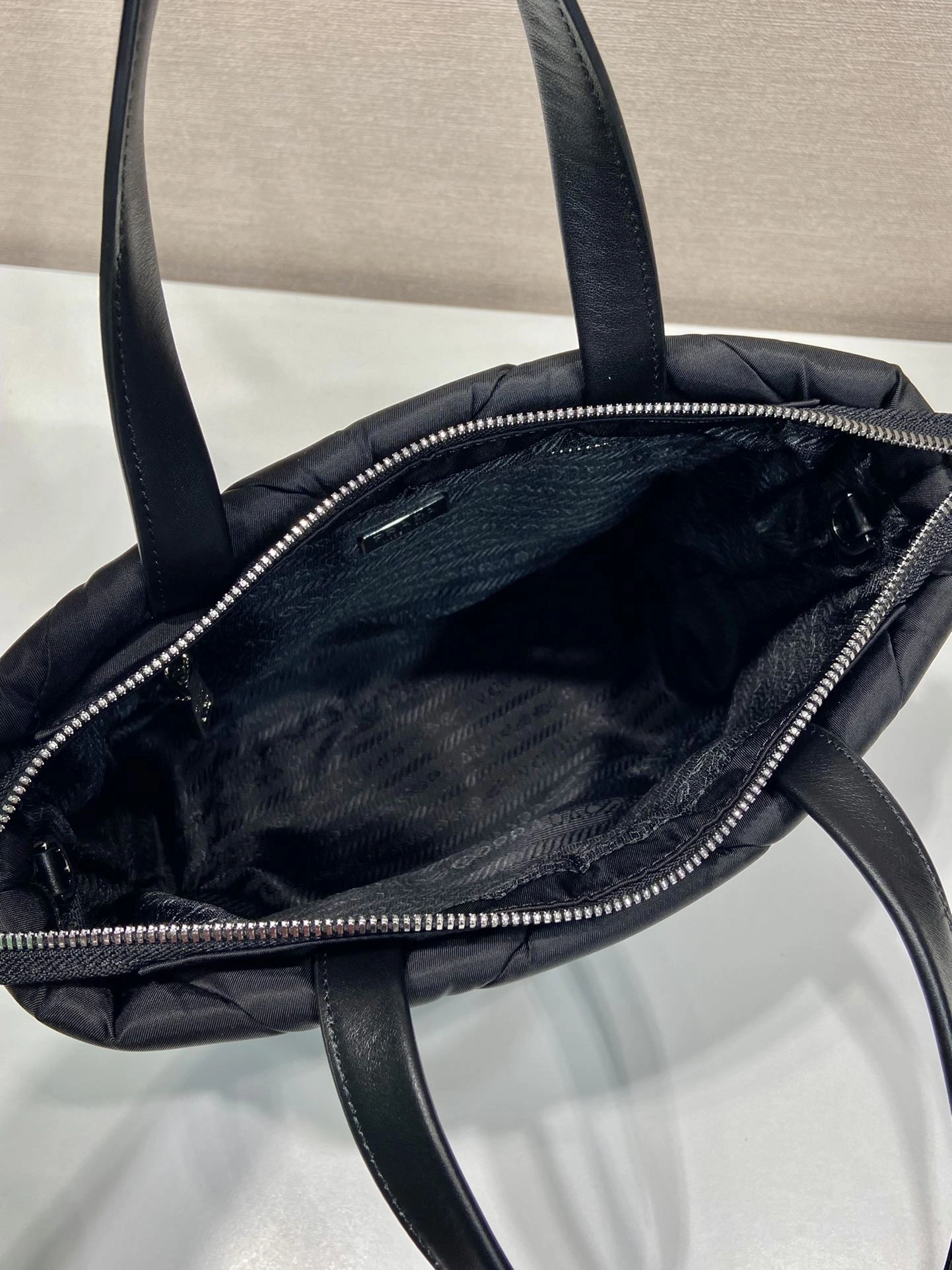 Pra*a shopping bags 4099a-0025