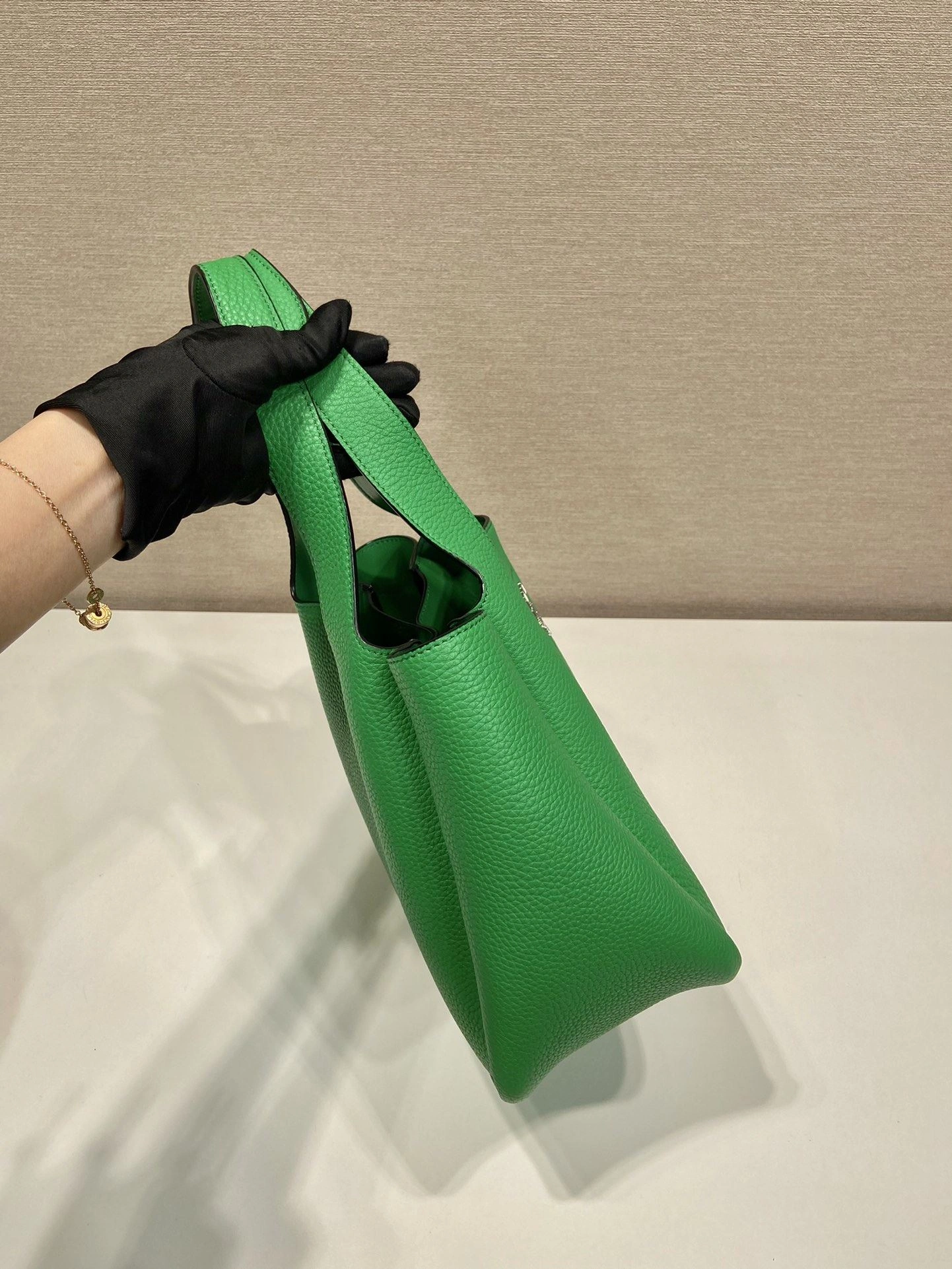 Pra*a bucket bags 4099a-0030