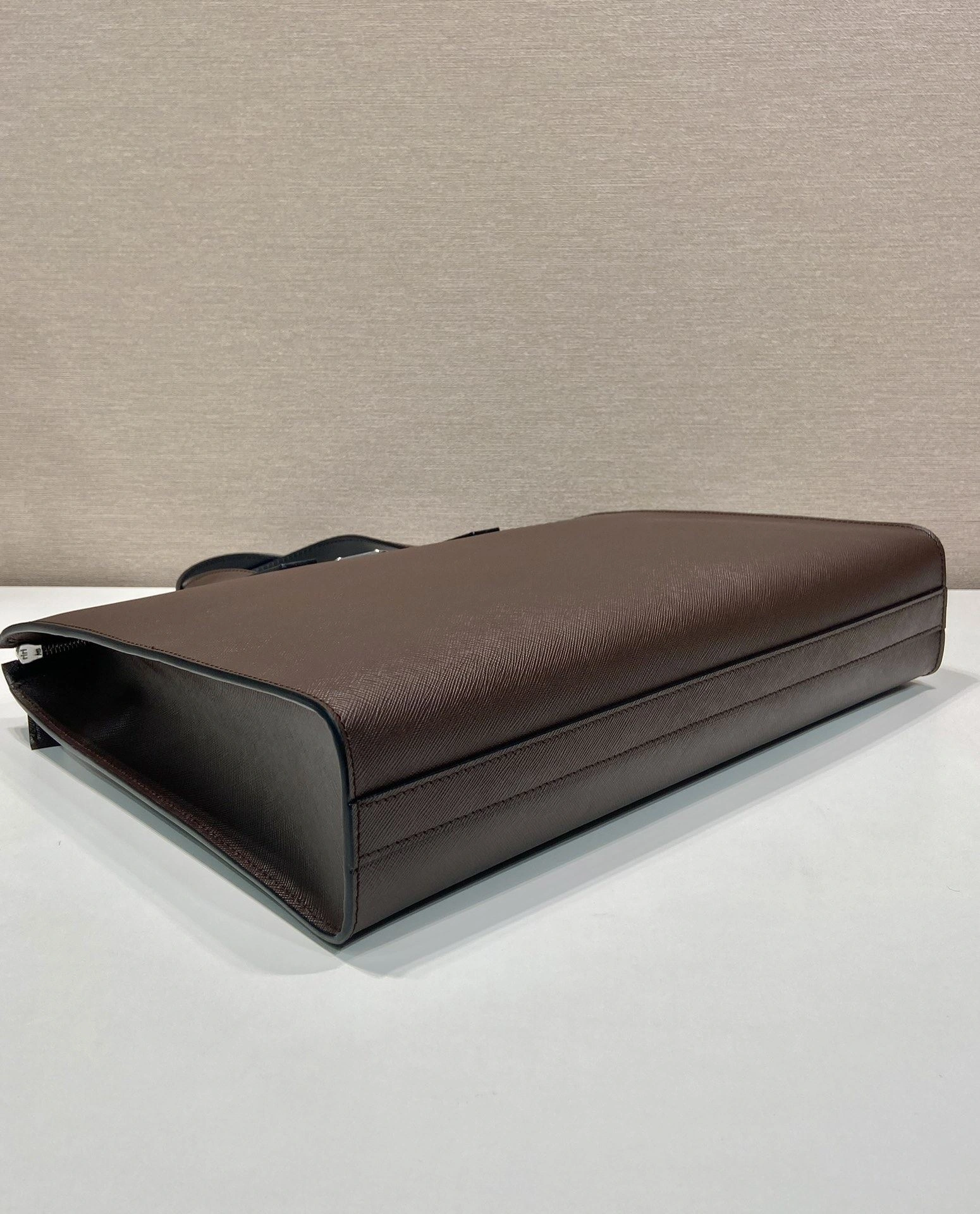 Pra*a briefcase 4099a-0049