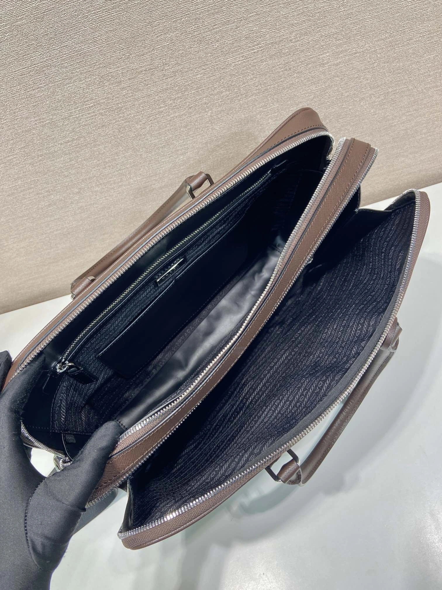 Pra*a briefcase 4099a-0050