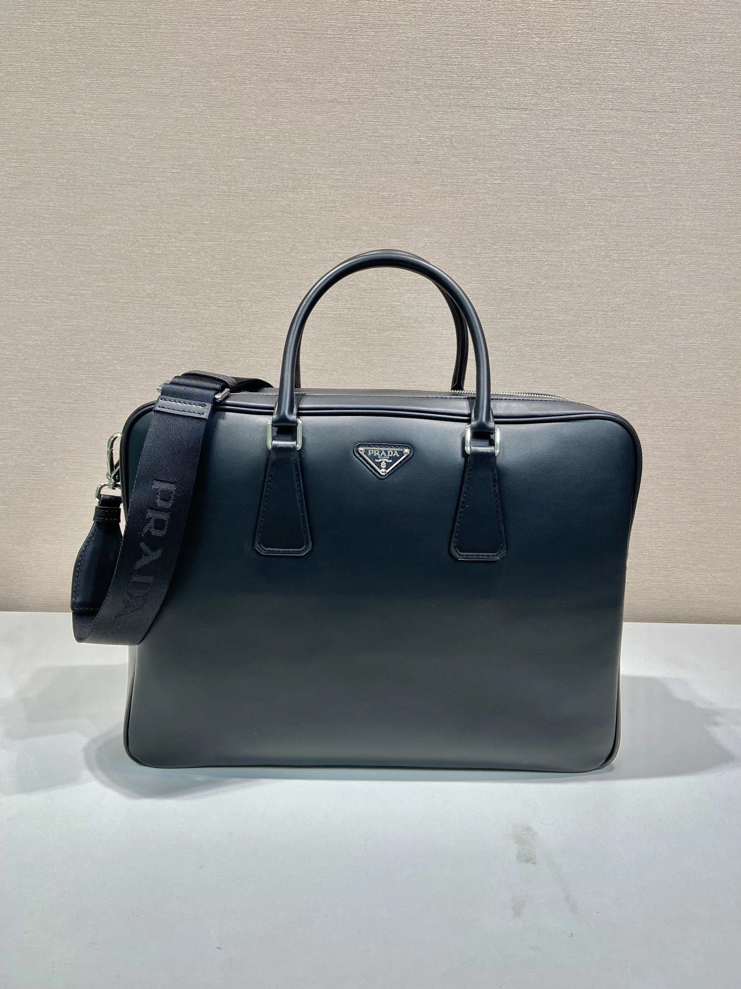 Pra*a briefcase 4099a-0158