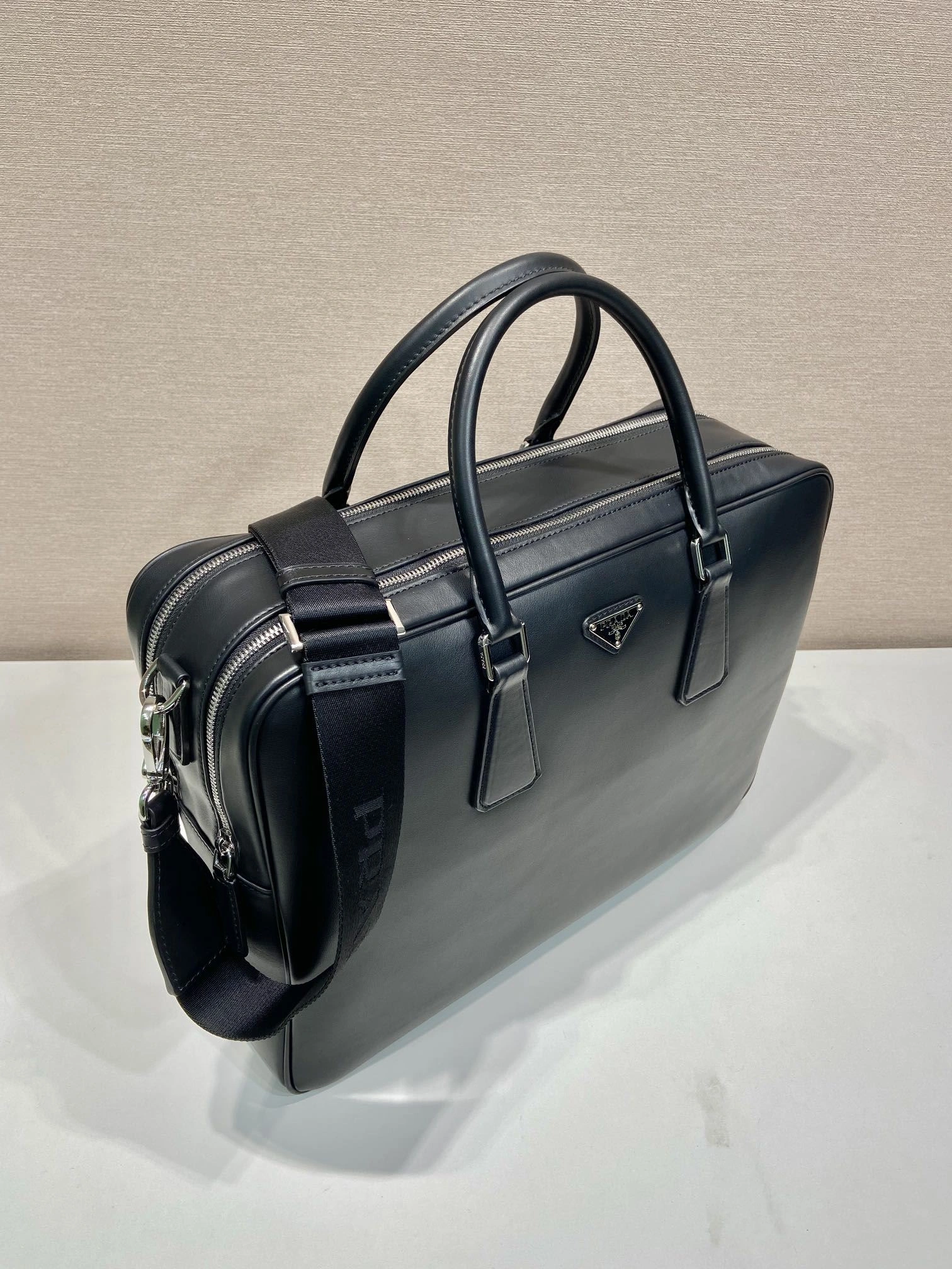 Pra*a briefcase 4099a-0158