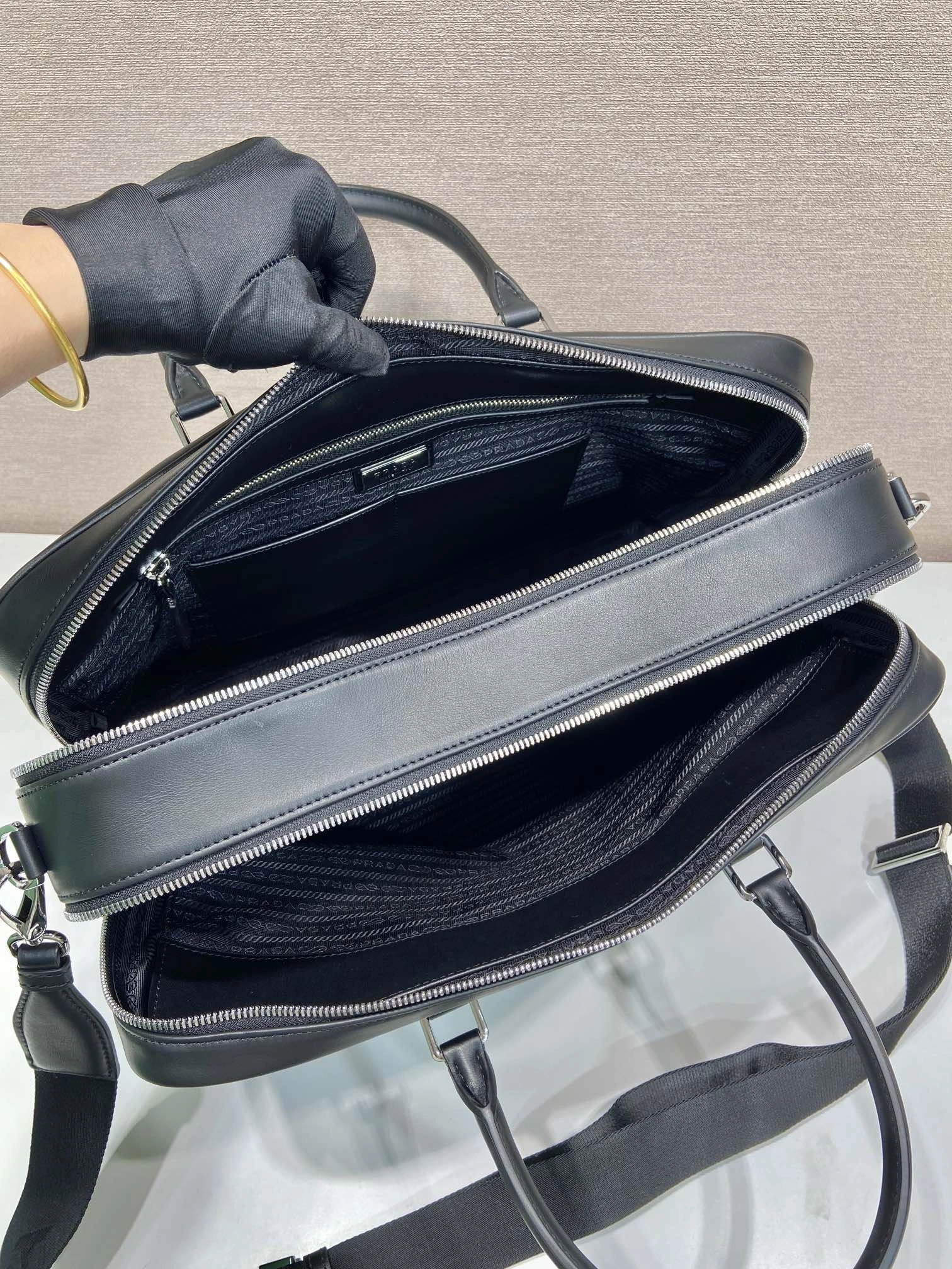 Pra*a briefcase 4099a-0158