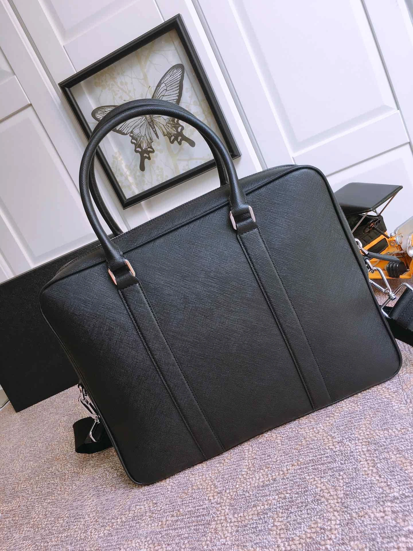 Pra*a briefcase 4099a-0251