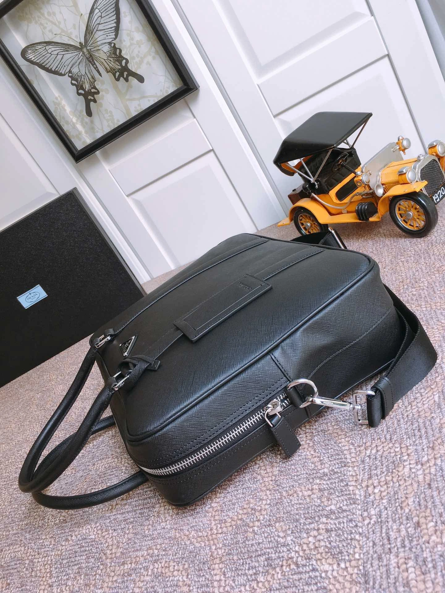 Pra*a briefcase 4099a-0251