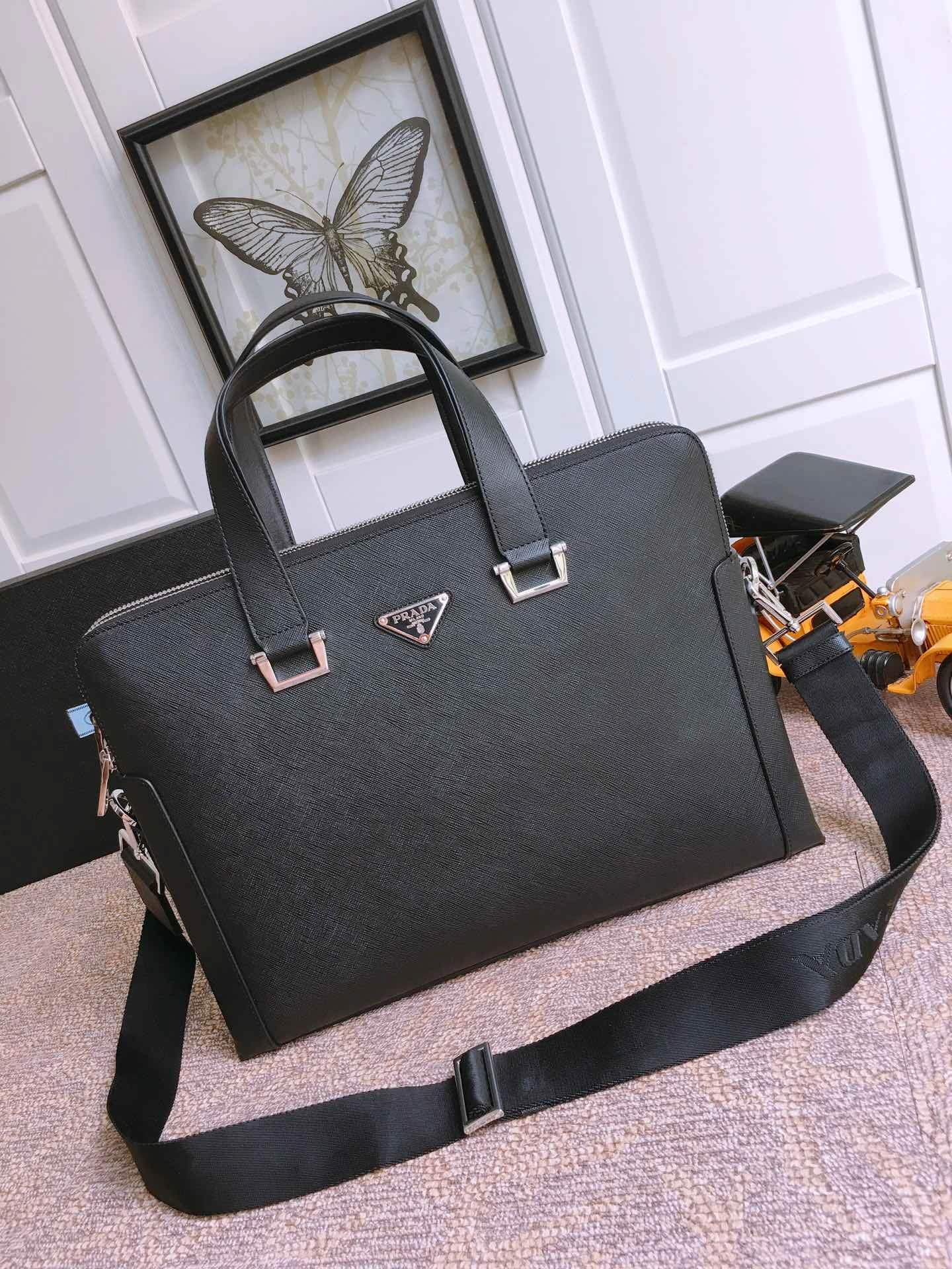 Pra*a briefcase 4099a-0252
