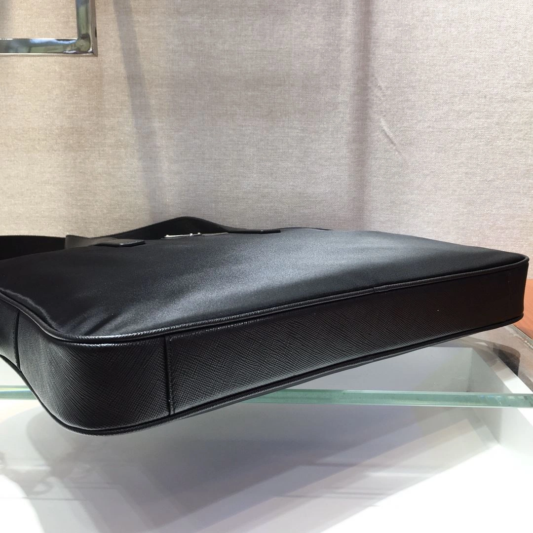 Pra*a briefcase 4099a-0286