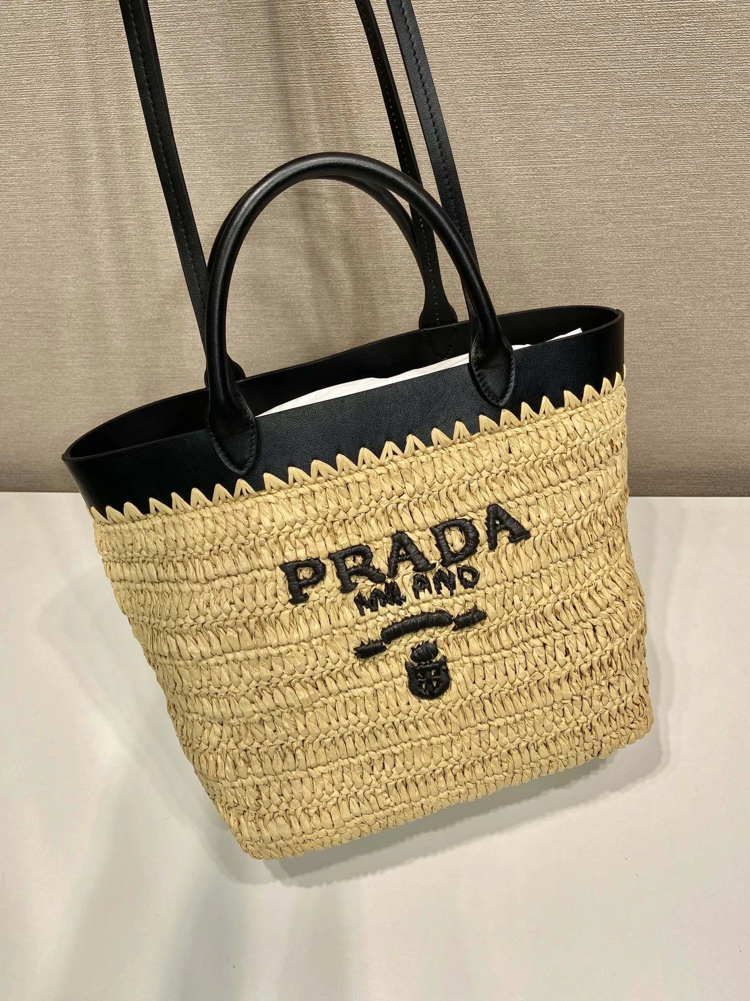 Pra*a shopping bags 4099a-0332