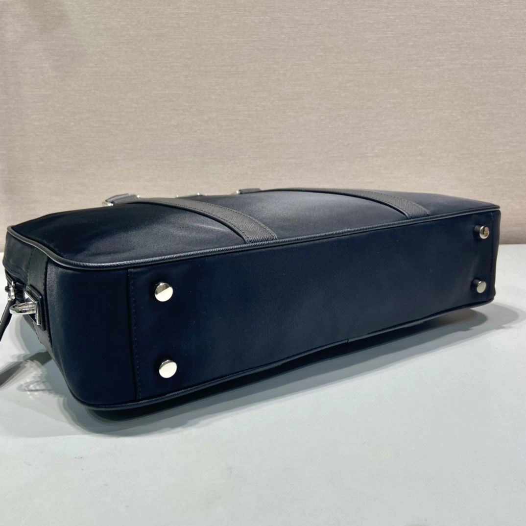 Pra*a briefcase 4099a-0414