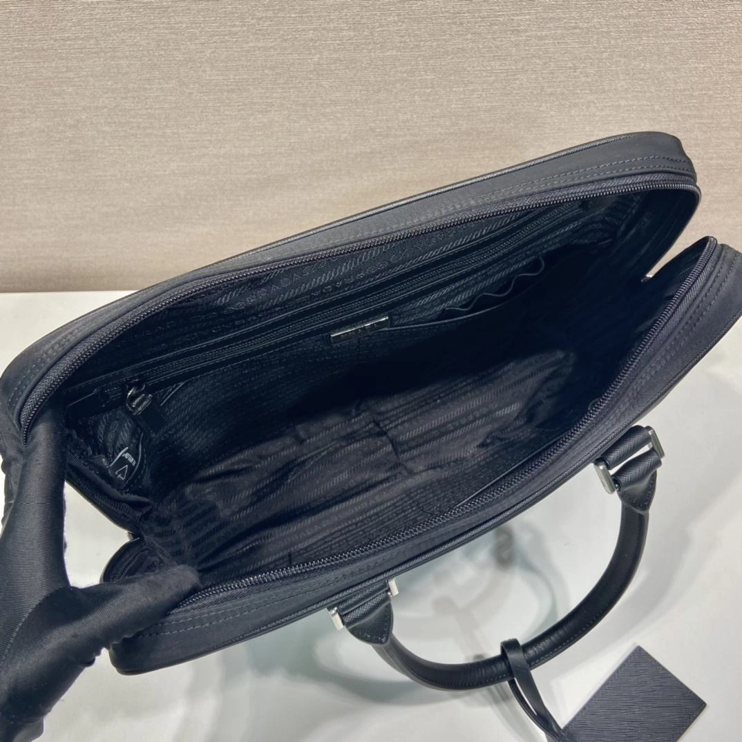 Pra*a briefcase 4099a-0414