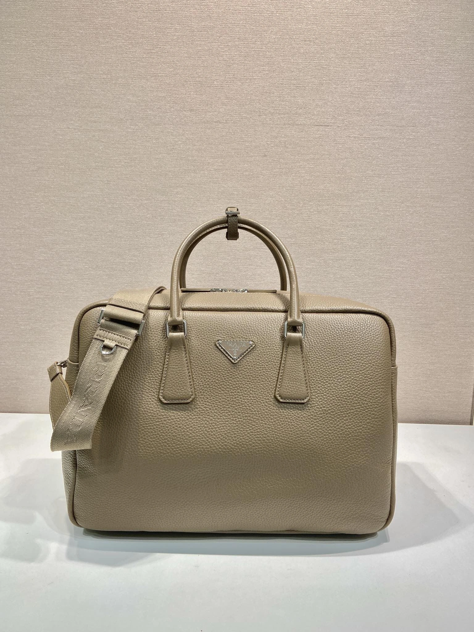 Pra*a briefcase 4099a-0434