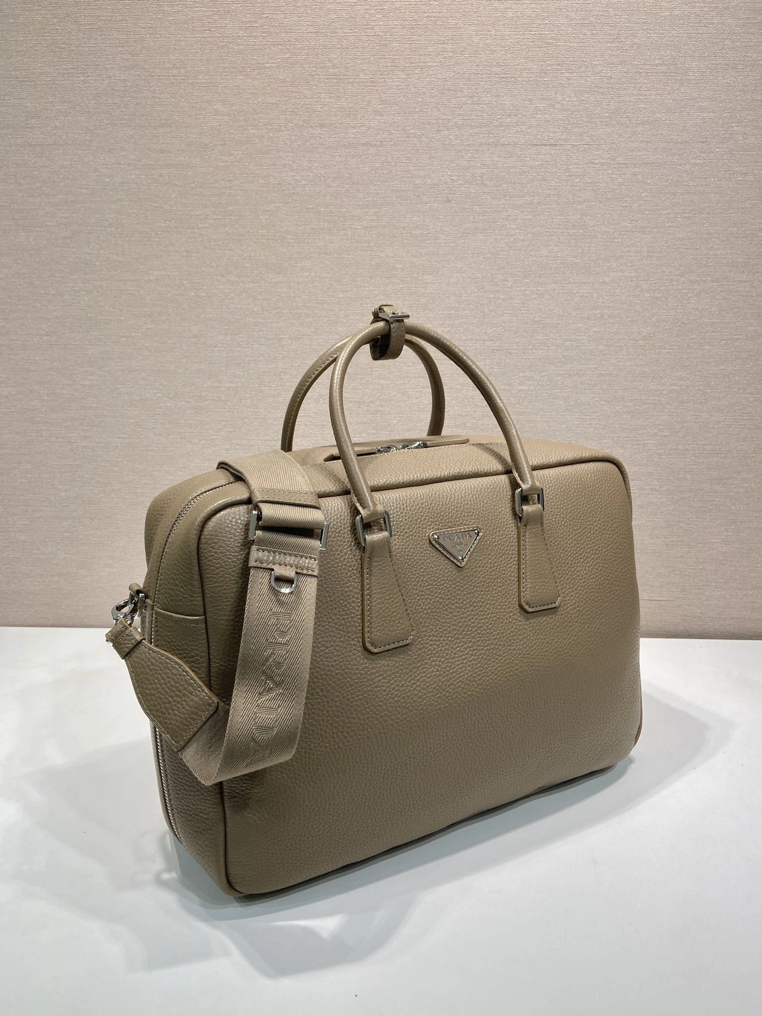 Pra*a briefcase 4099a-0434