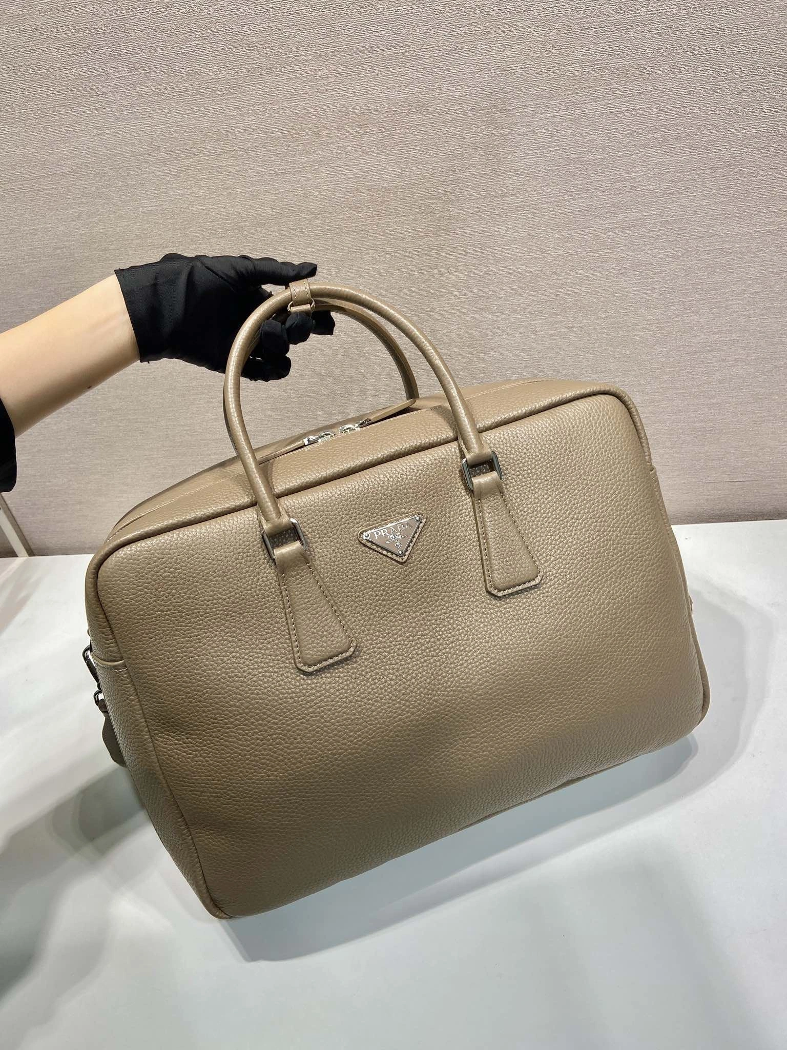 Pra*a briefcase 4099a-0434