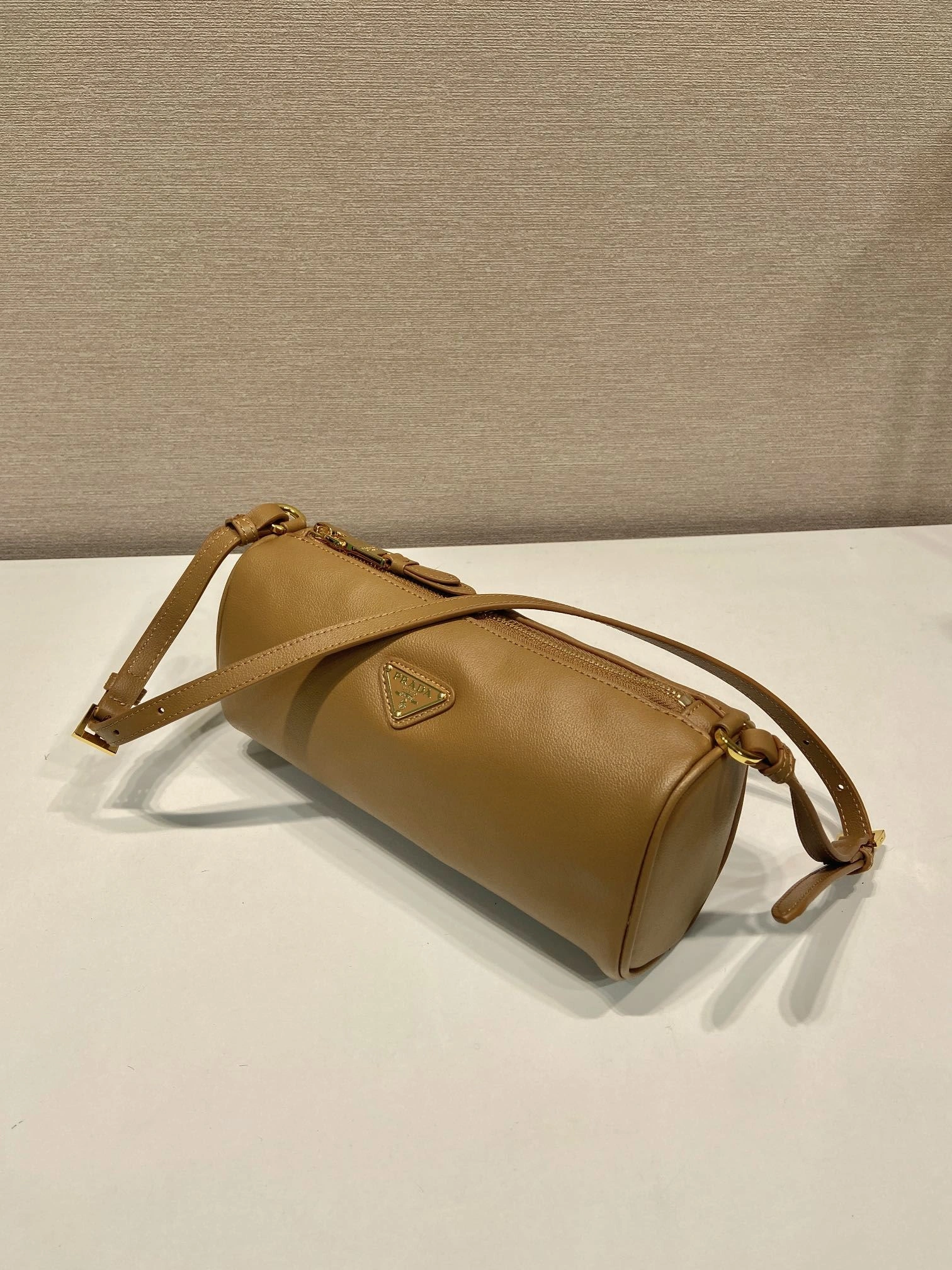 Pra*a round bags 4099a-0452