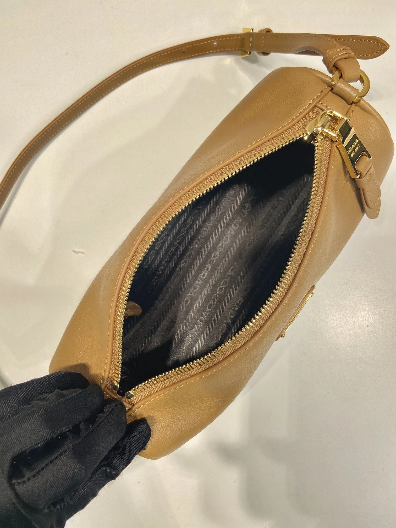 Pra*a round bags 4099a-0452