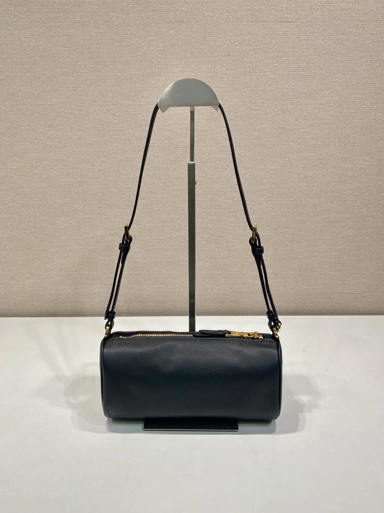 Pra*a round bags 4099a-0453