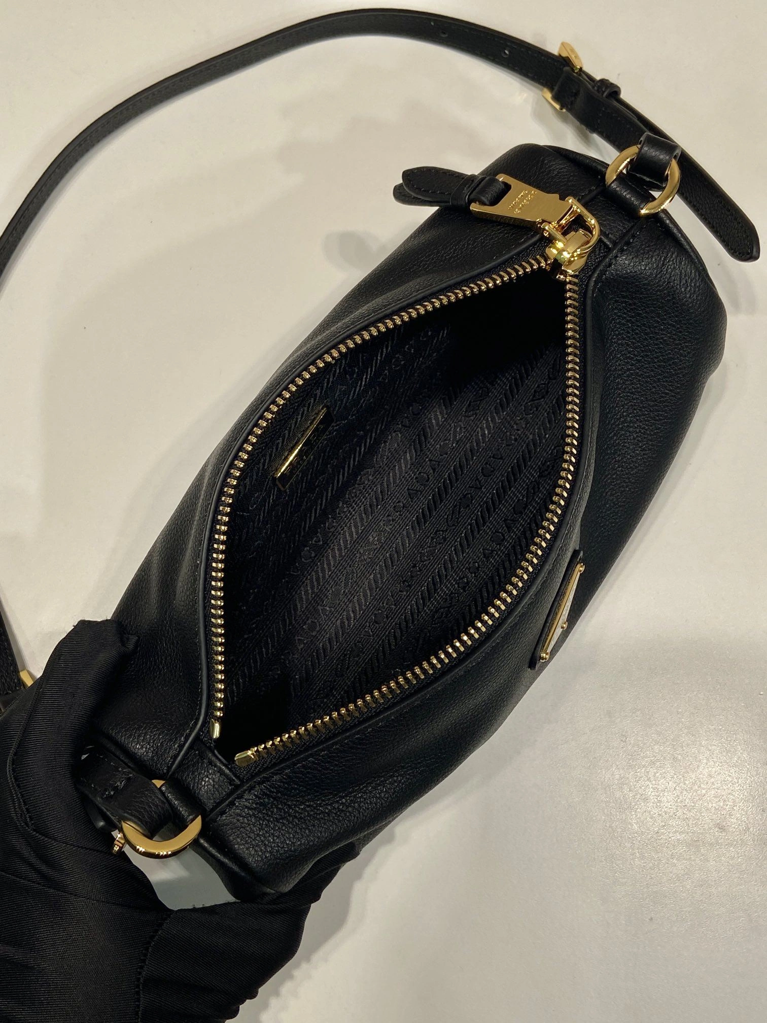 Pra*a round bags 4099a-0453