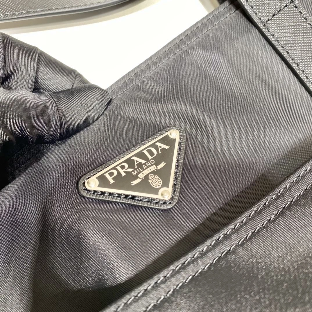 Pra*a shopping bags 4099a-0528
