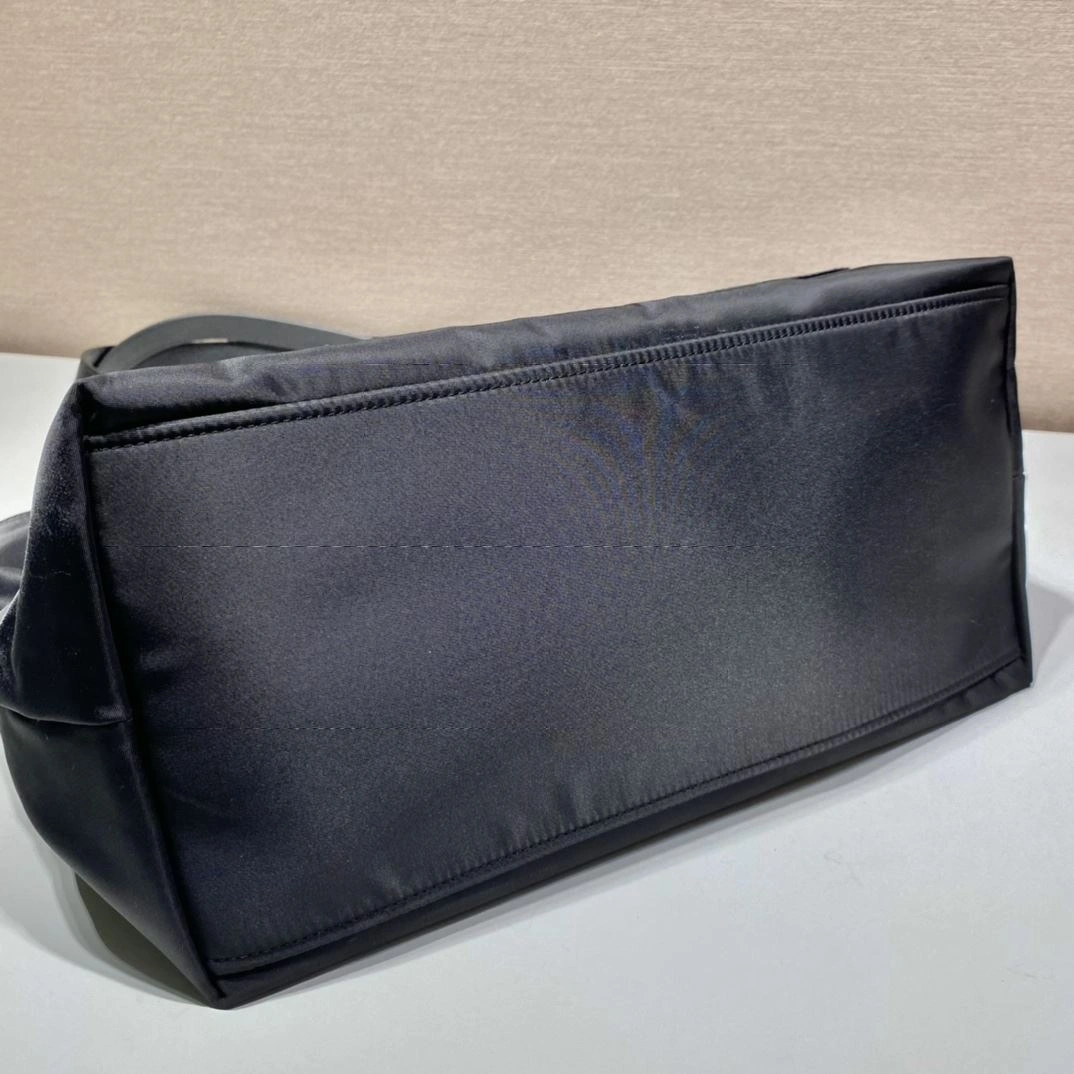 Pra*a shopping bags 4099a-0528