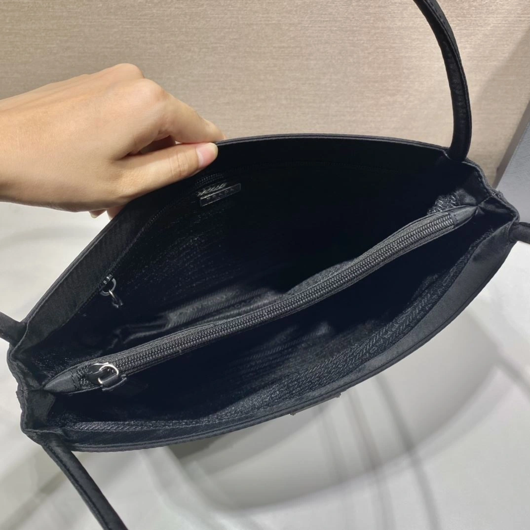 Pra*a shopping bags 4099a-0530