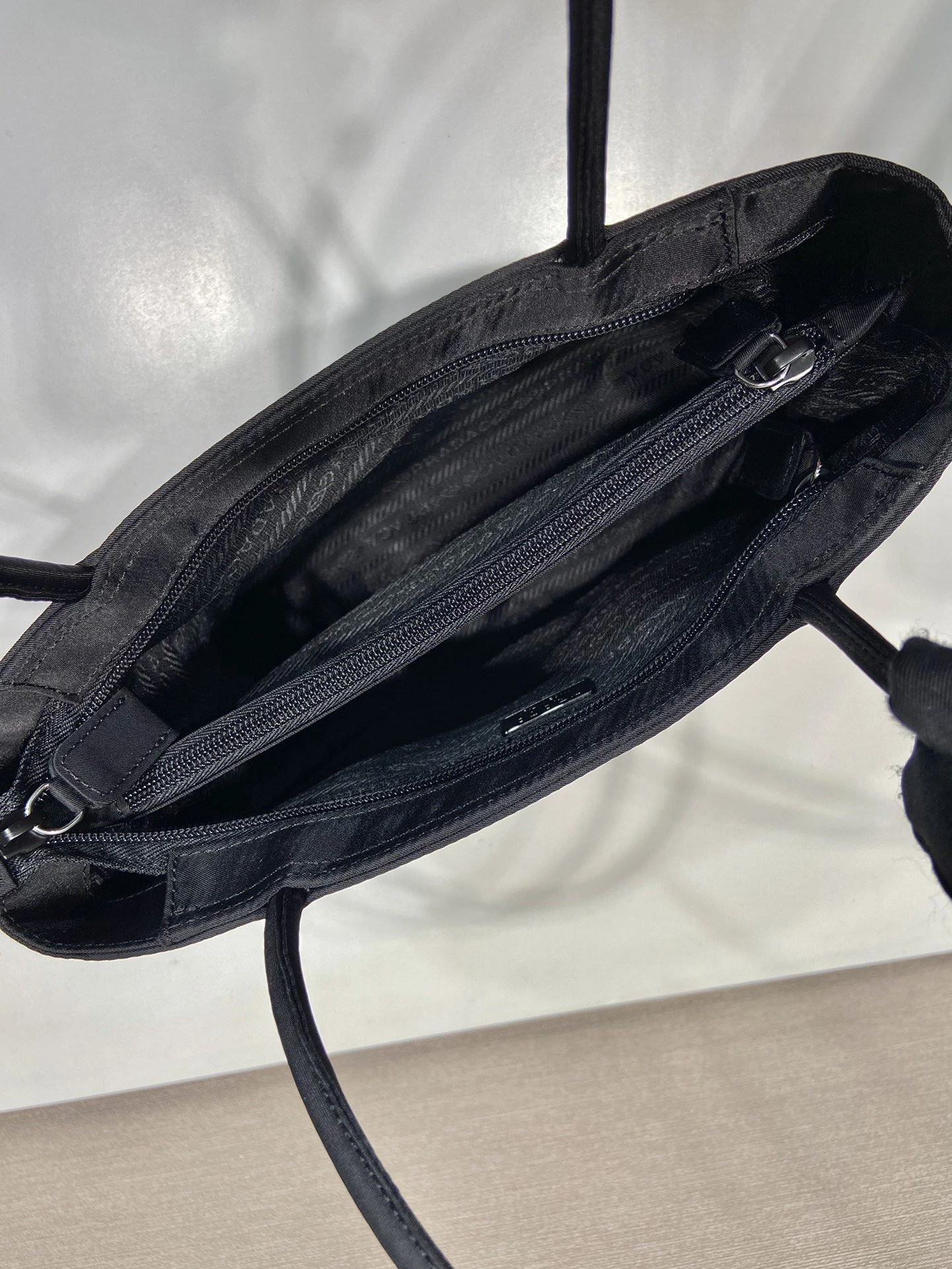 Pra*a shopping bags 4099a-0531