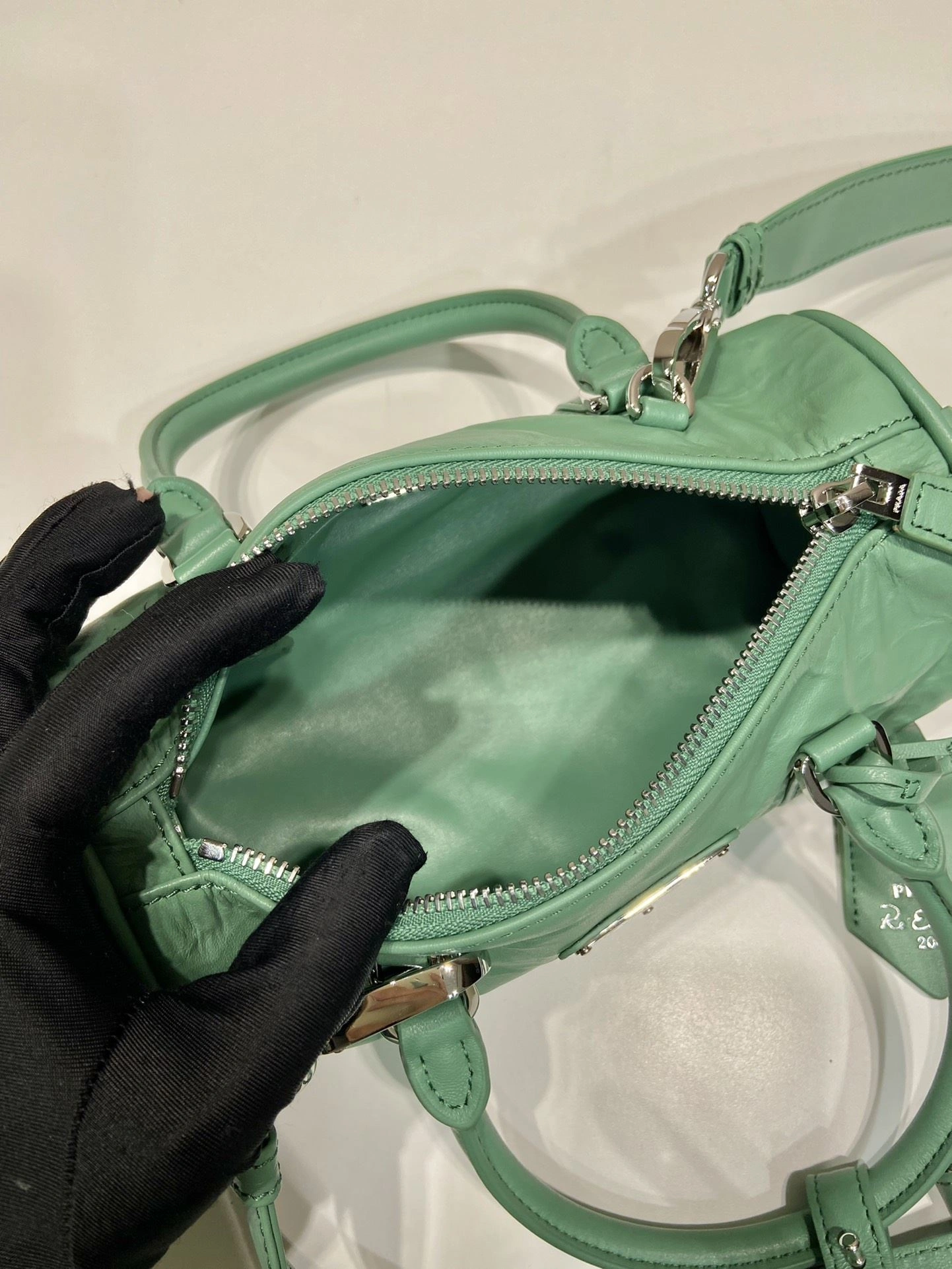Pra*a round bags 4099a-0545