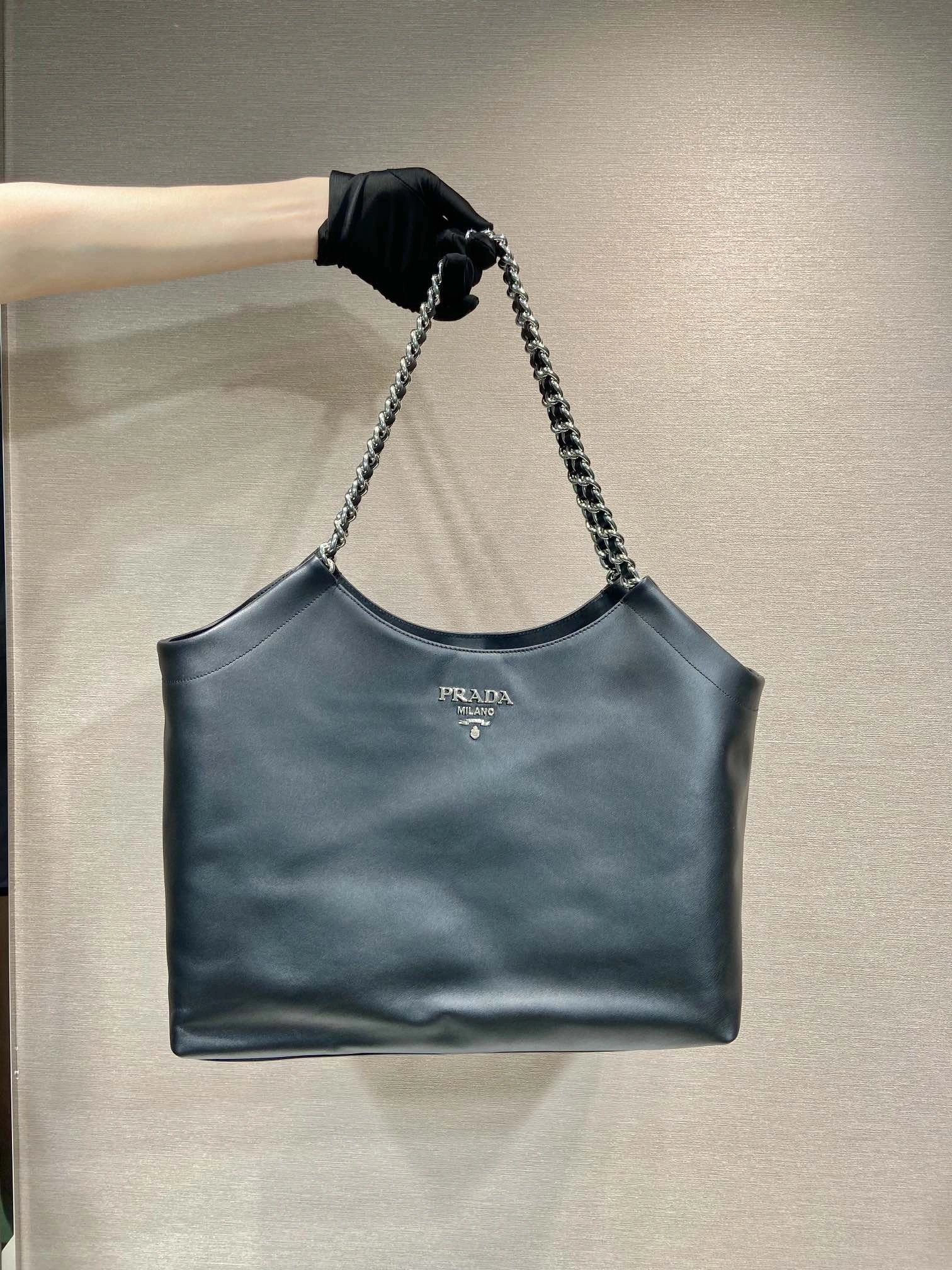 Pra*a shopping bags 4099a-0548