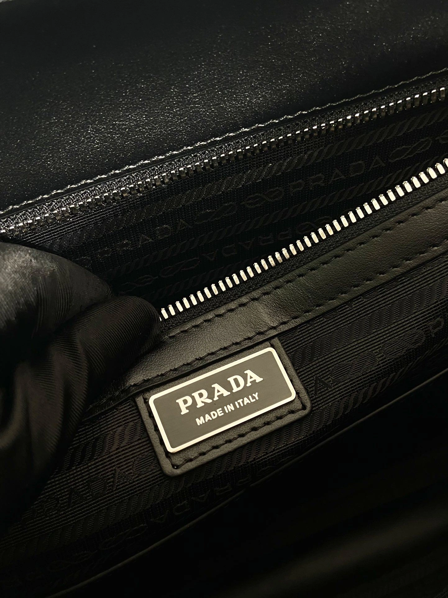 Pra*a briefcase 4099a-0589
