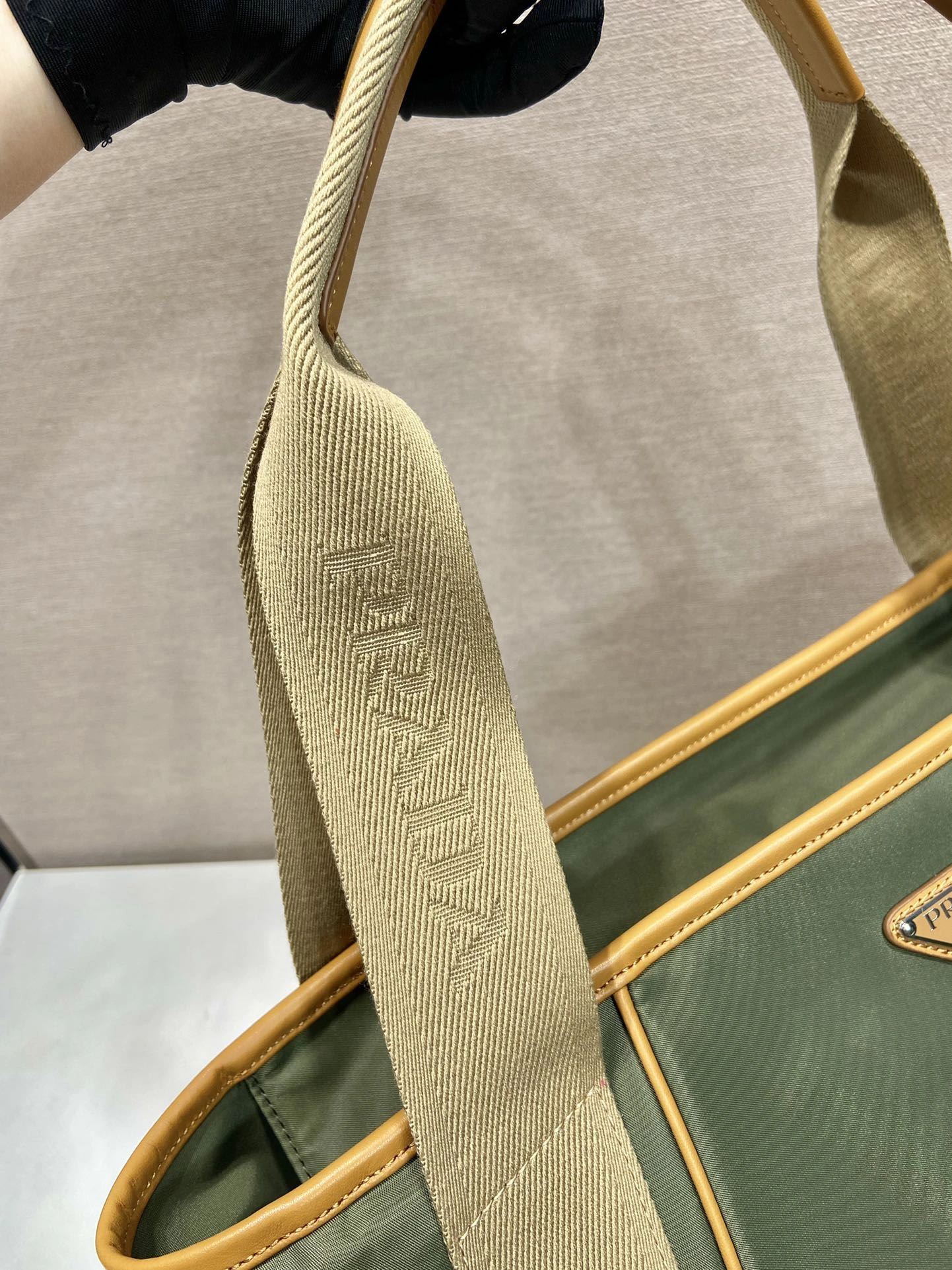 Pra*a shopping bags 4099a-0623