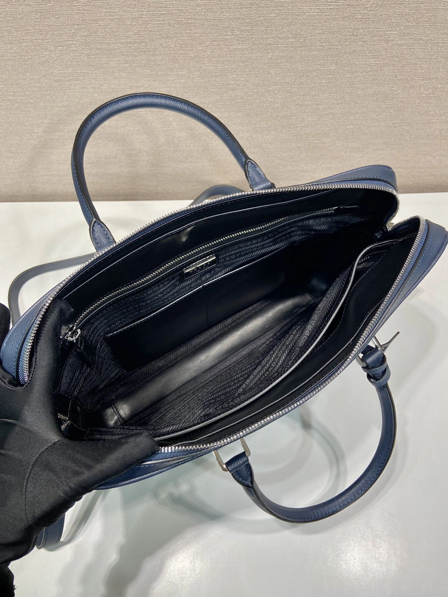 Pra*a briefcase 4099a-0636