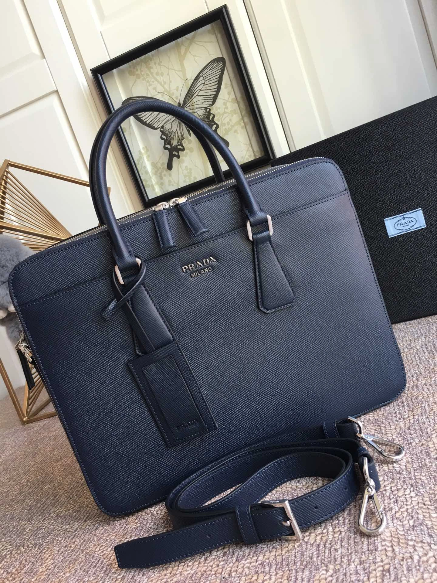 Pra*a briefcase 4099a-0637