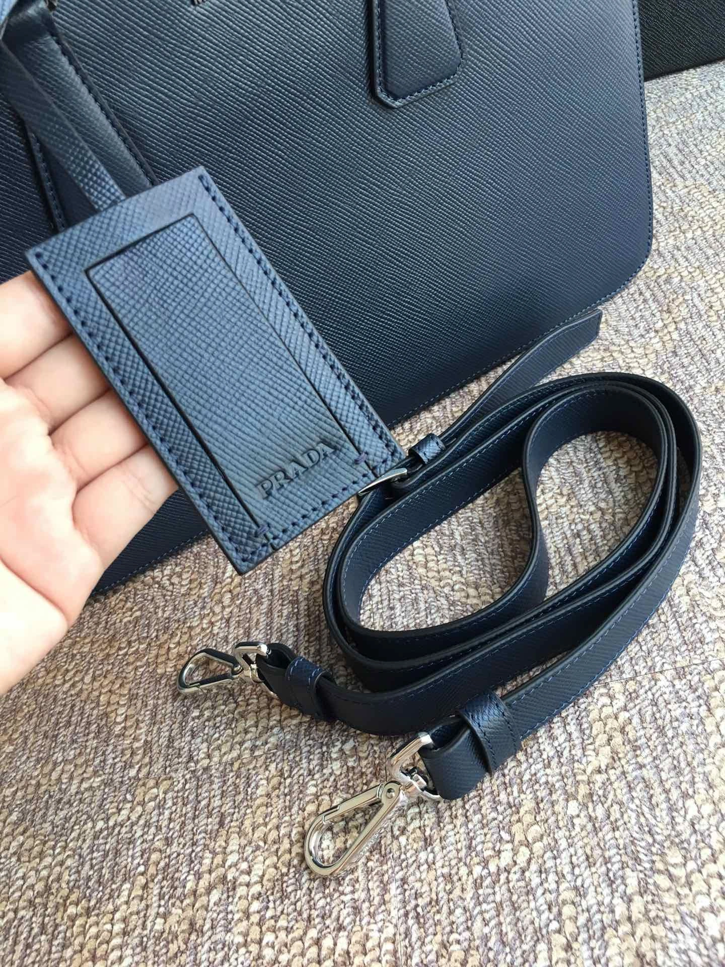 Pra*a briefcase 4099a-0637