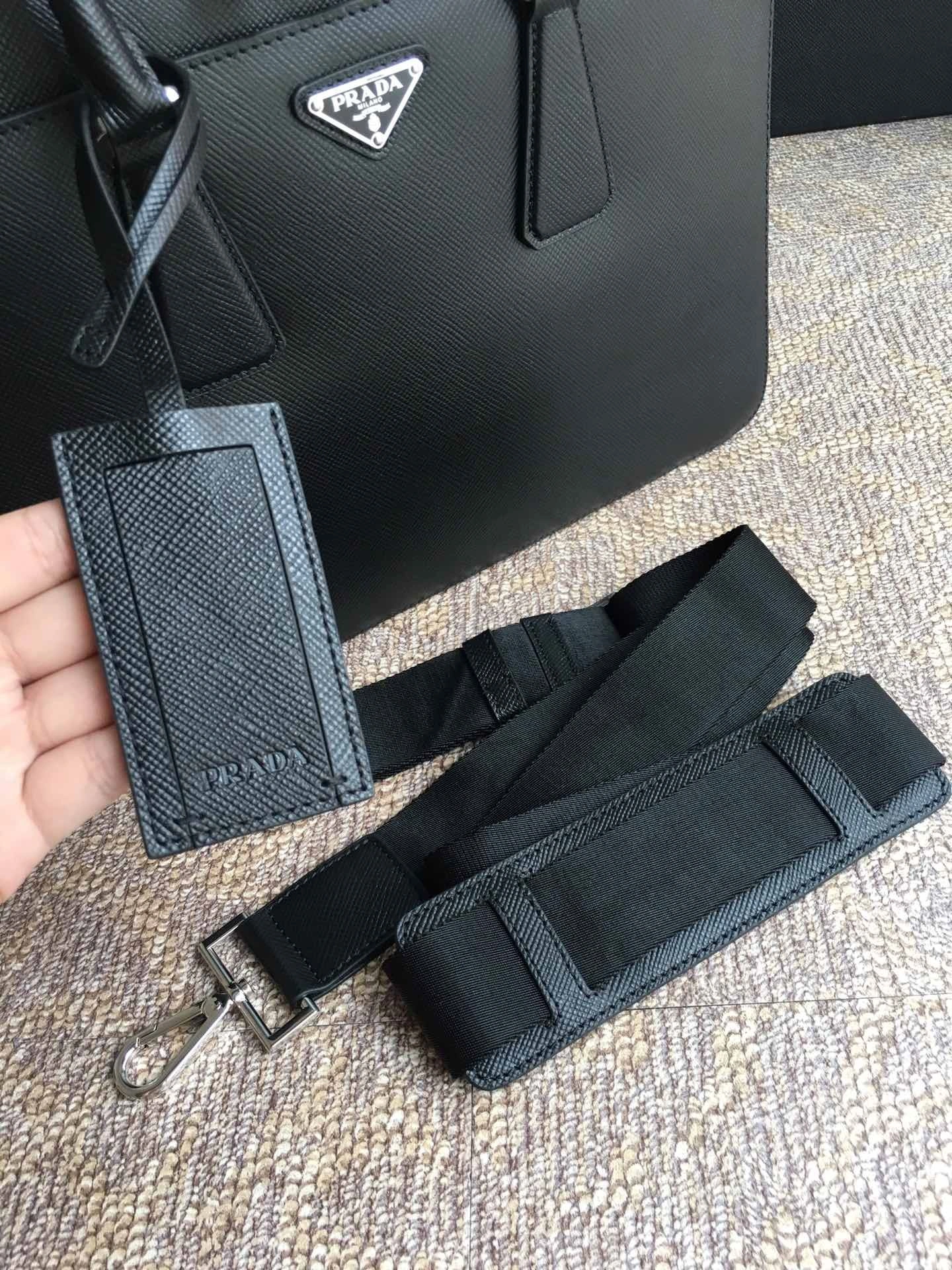 Pra*a briefcase 4099a-0639