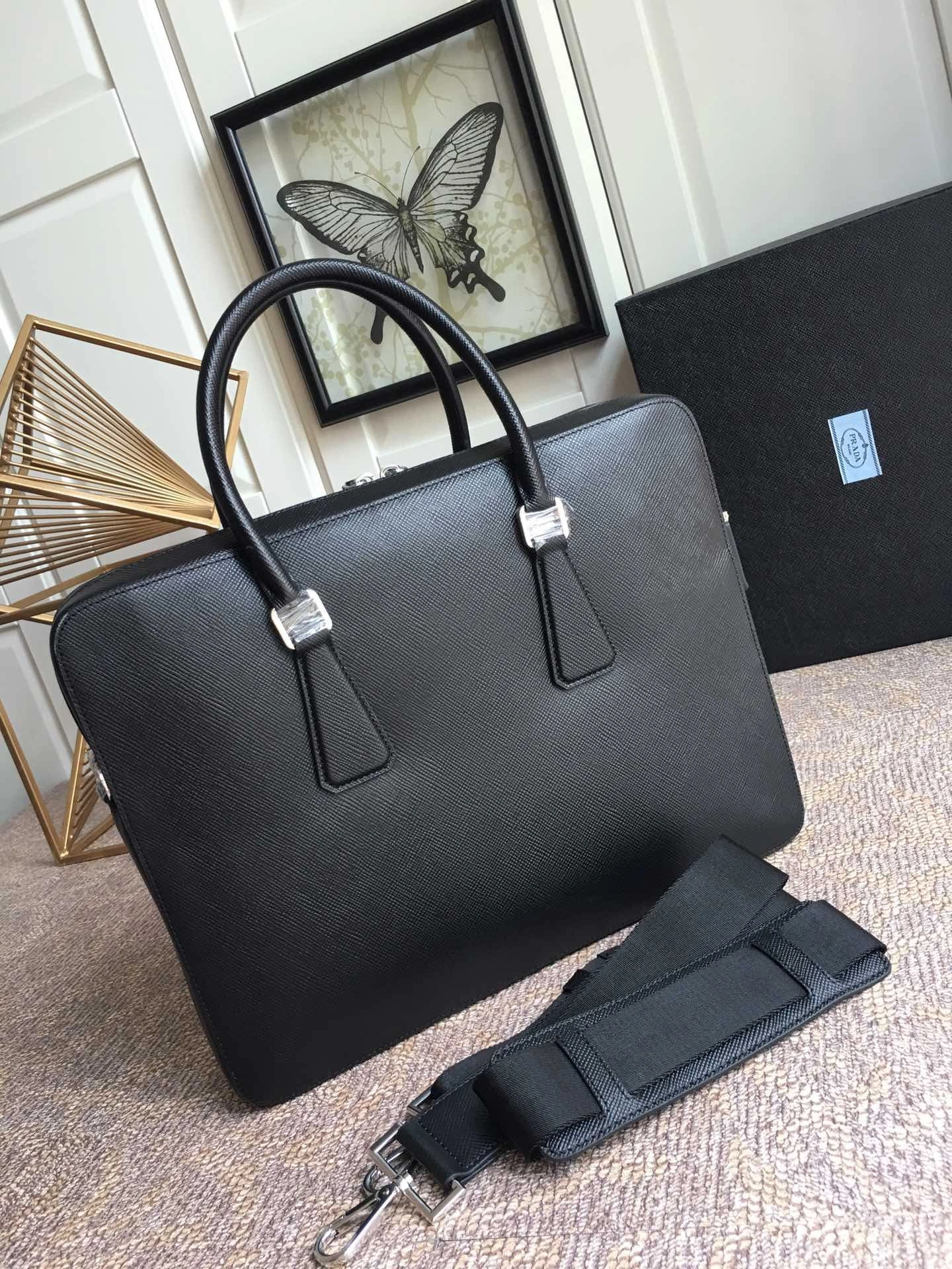 Pra*a briefcase 4099a-0639