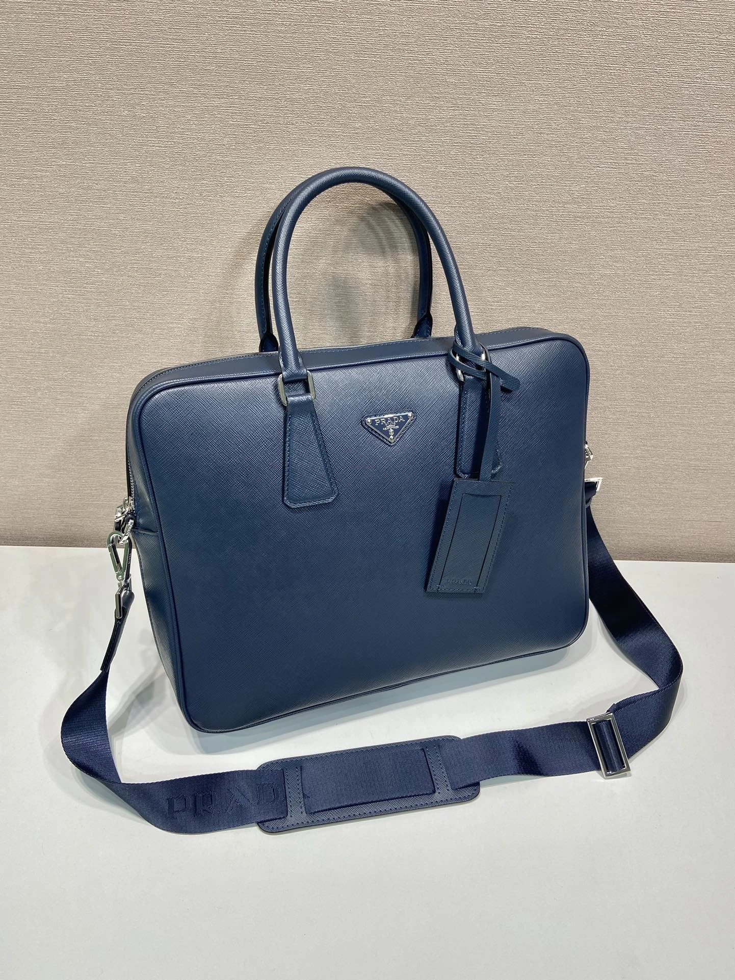 Pra*a briefcase 4099a-0642