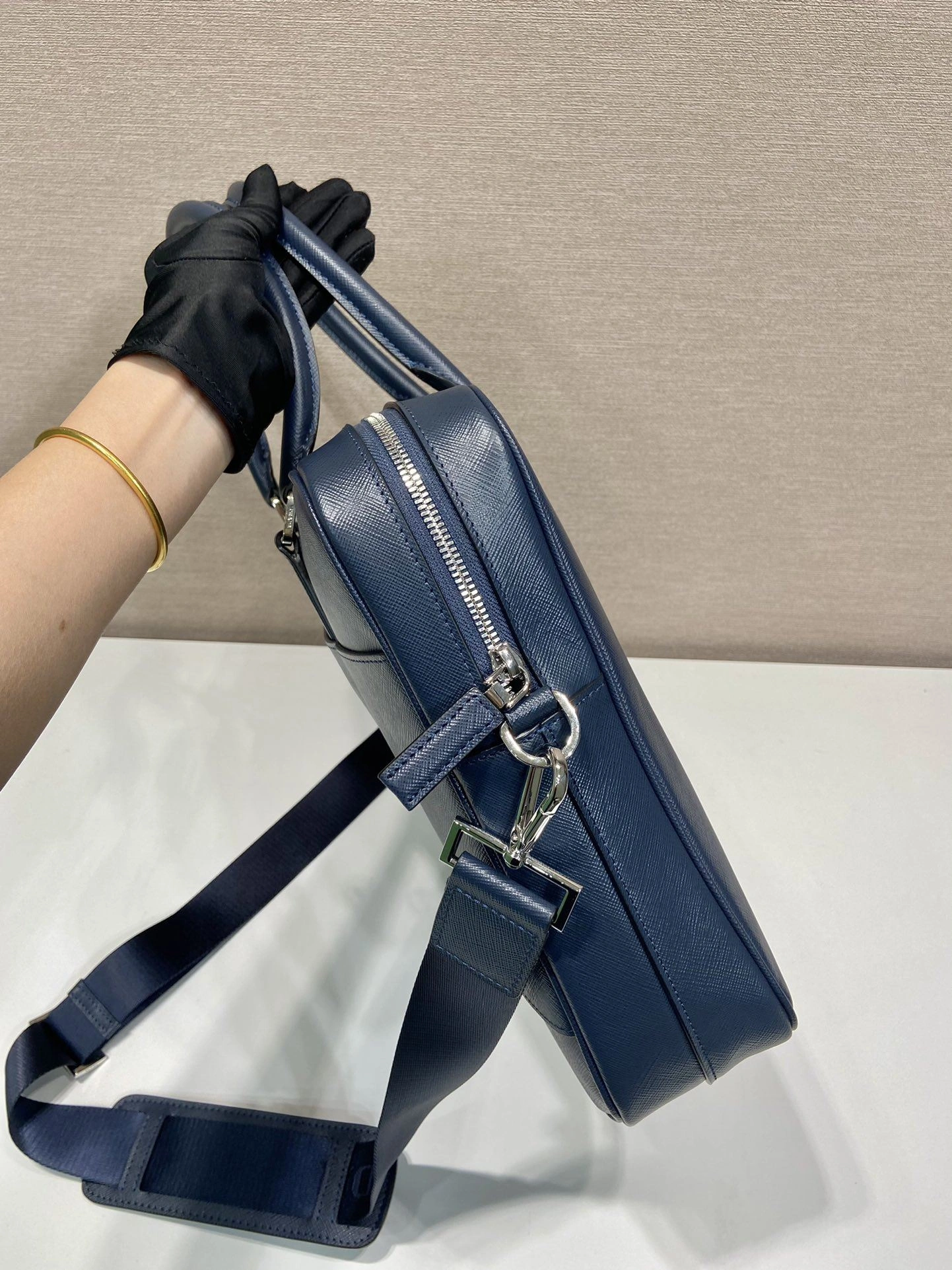 Pra*a briefcase 4099a-0642