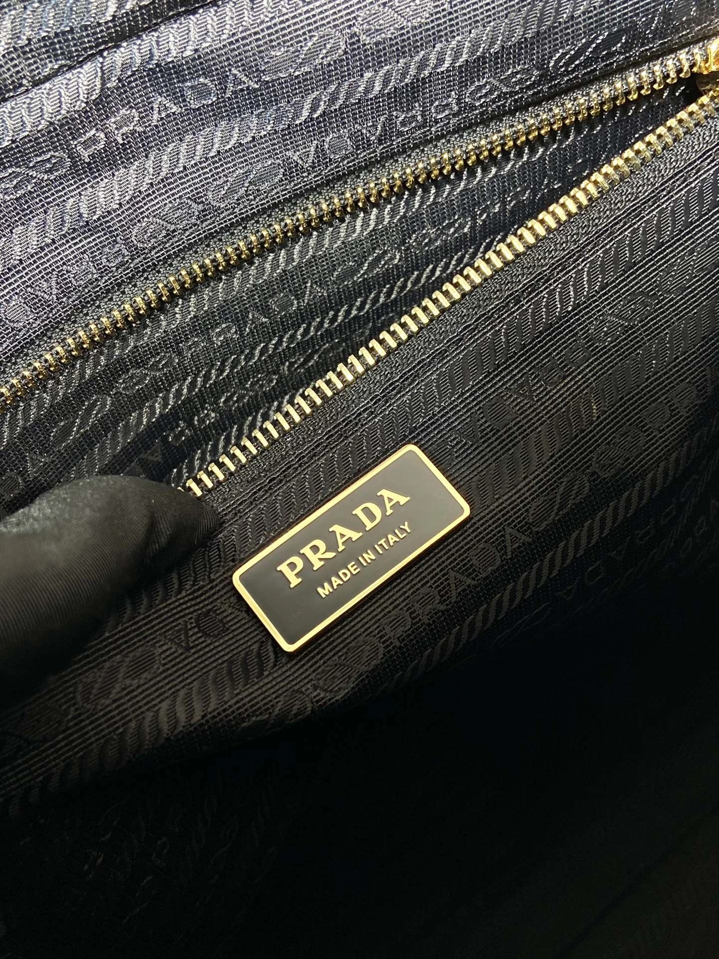 Pra*a satchel bags 4099a-0646