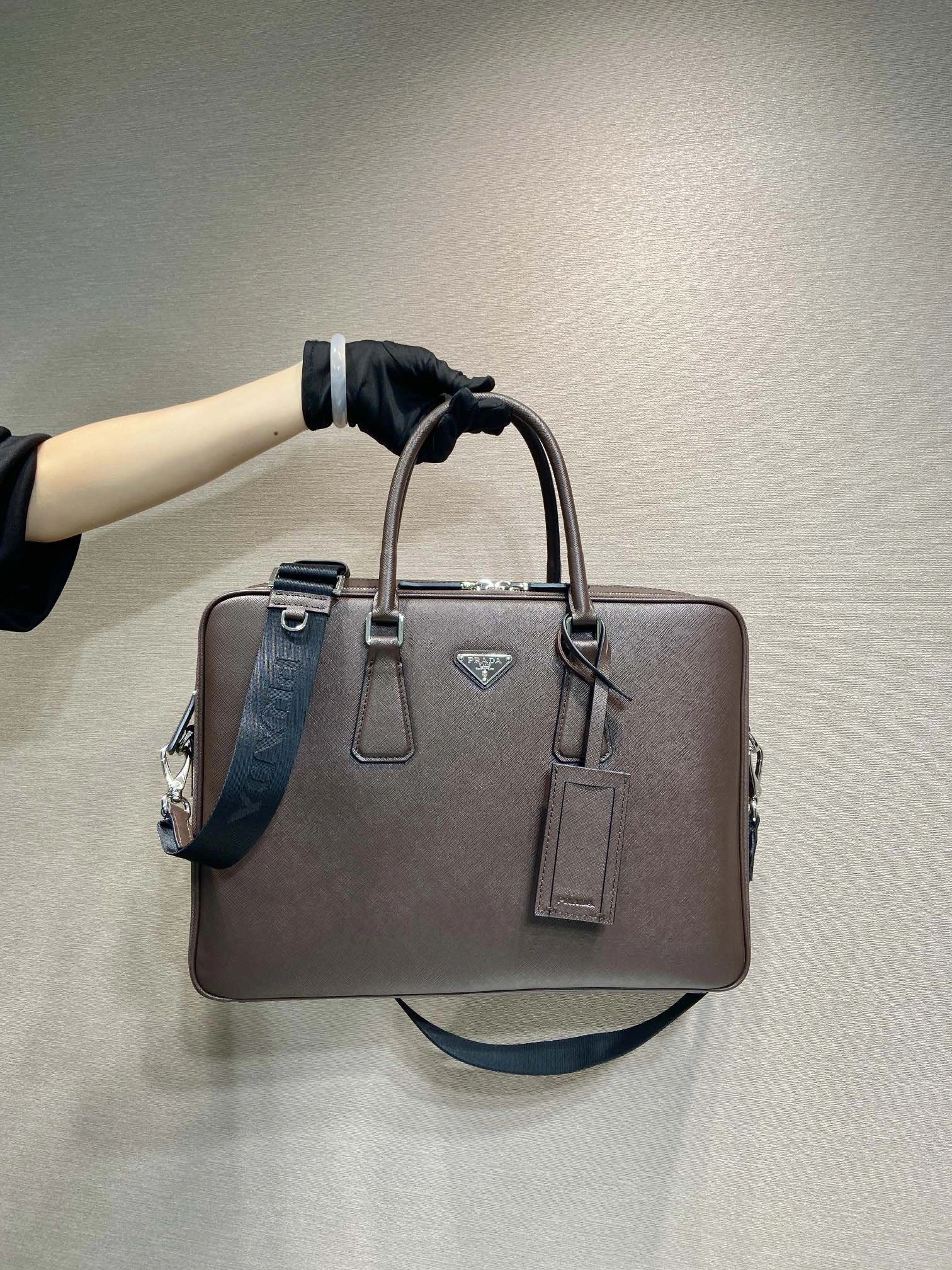 Pra*a briefcase 4099a-0682