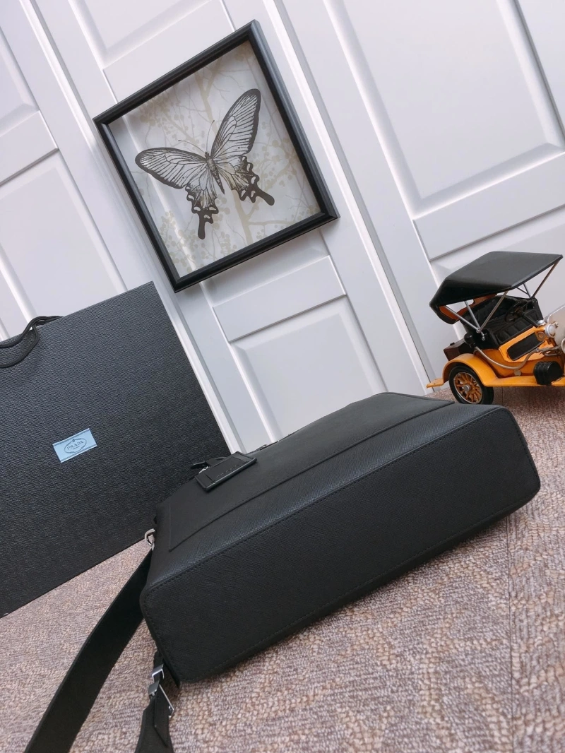 Pra*a briefcase 4099h-0264