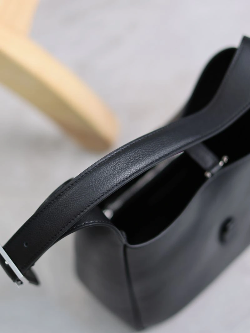 Y51 top handle bags 4113c-0239
