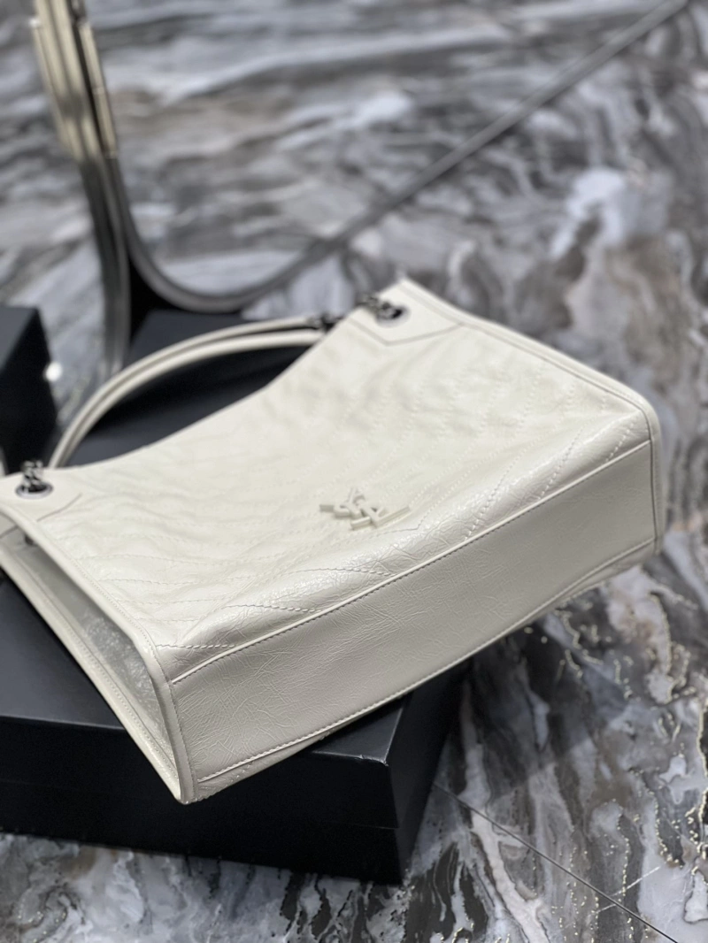 Y51 top handle bags 4113f-0107