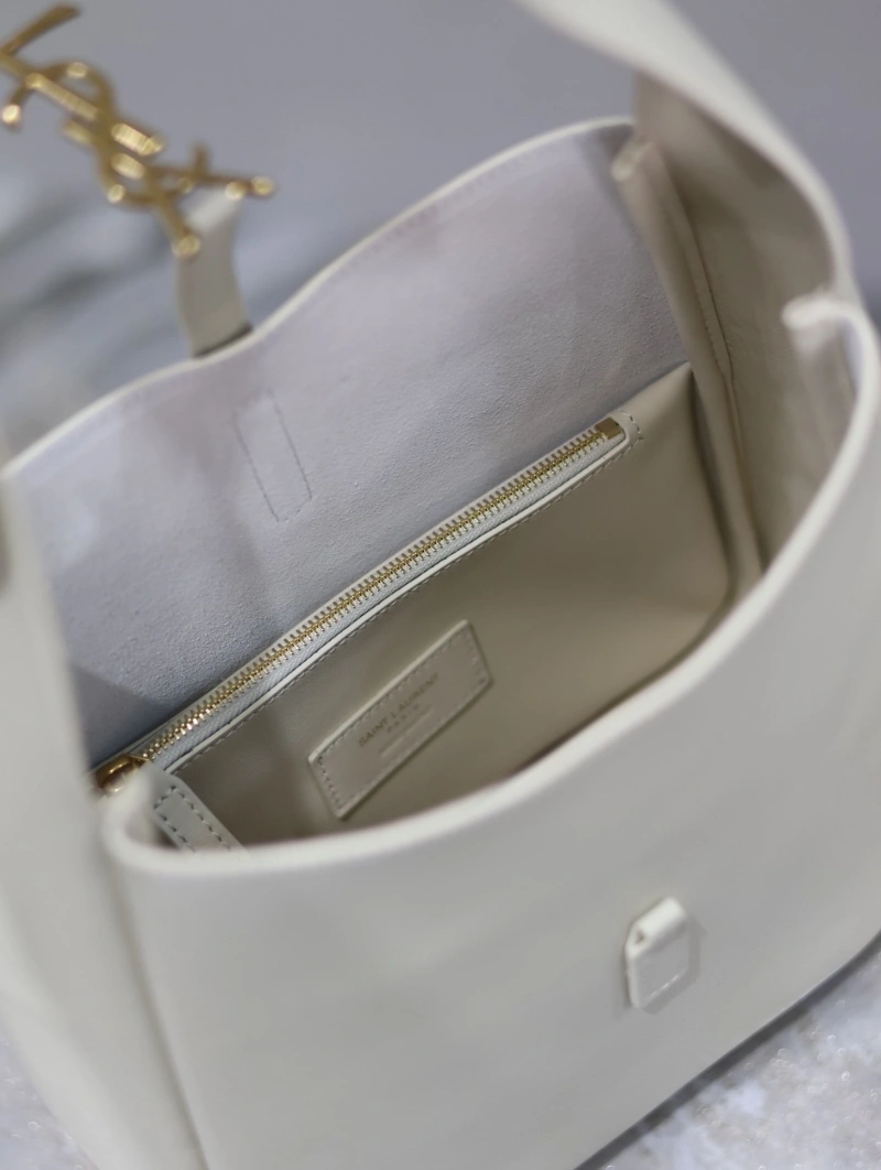 Y51 top handle bags 4113f-0379